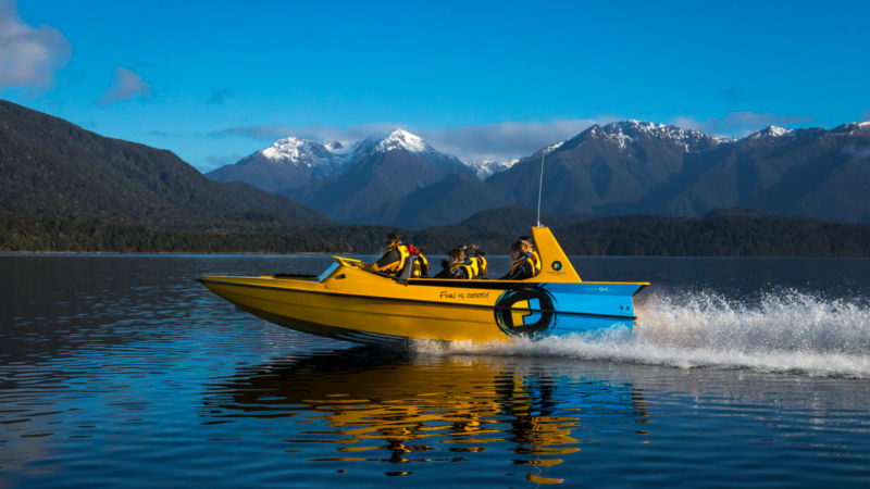 Join Fiordland jet for a dynamic fusion of exhilaration and breathtaking scenic beauty among the Fiordland National Park!
